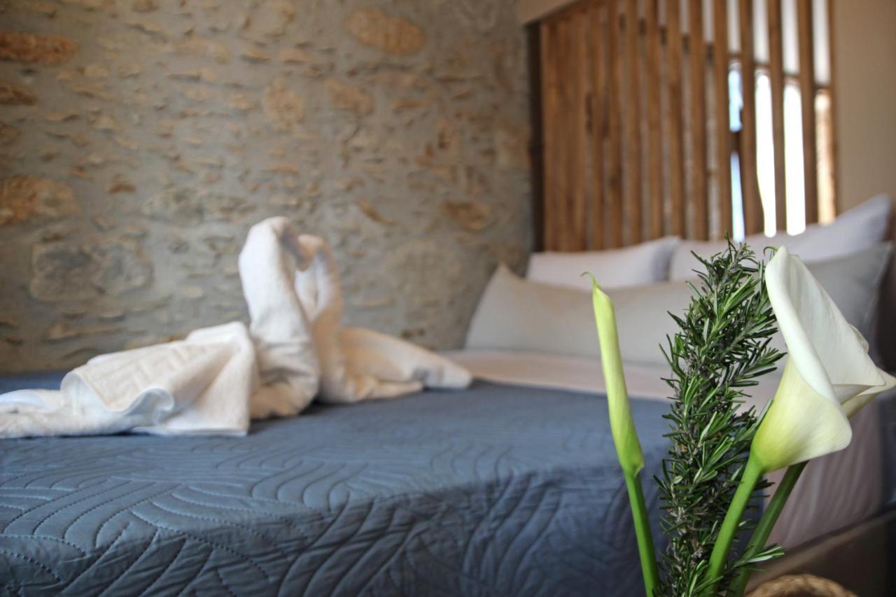 Laini Guest Houses Kouloukouthiana Exterior photo
