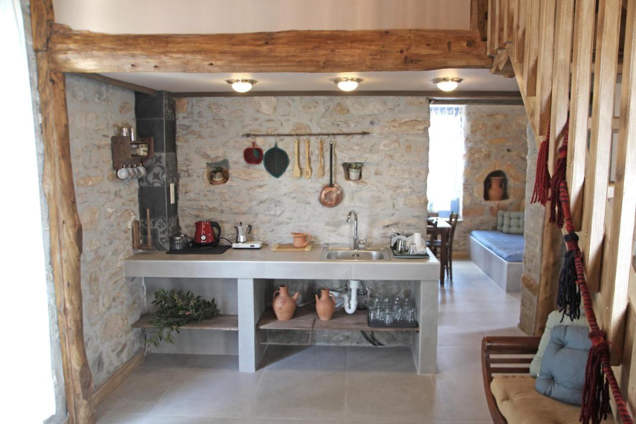 Laini Guest Houses Kouloukouthiana Exterior photo