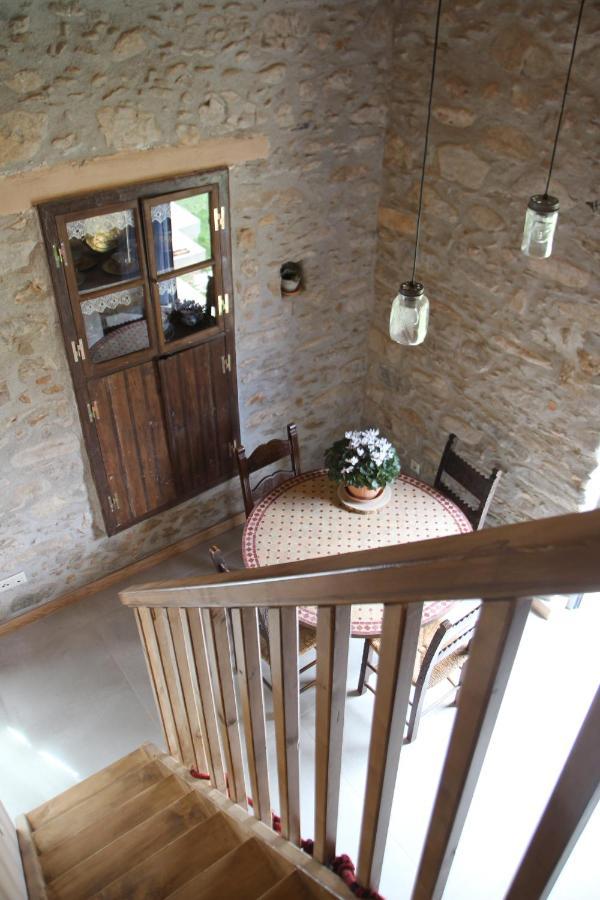 Laini Guest Houses Kouloukouthiana Exterior photo